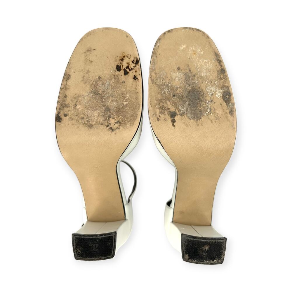 Andrea Coleccion | Size 8 | White Leather Round Toe Chunky 4 Inch High Heel Pump - Picture 10 of 11
